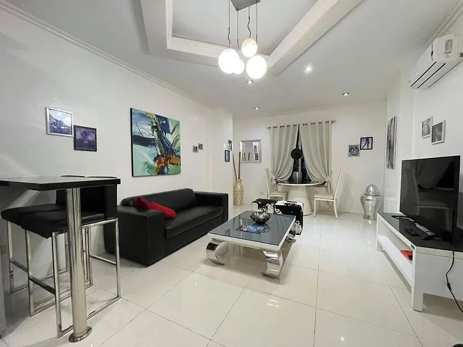 Sheryll Escapes - Kandi Big 1 Bedroom King Bed, Free Housekeeping, Fiber Fast Internet Angeles 0*,
