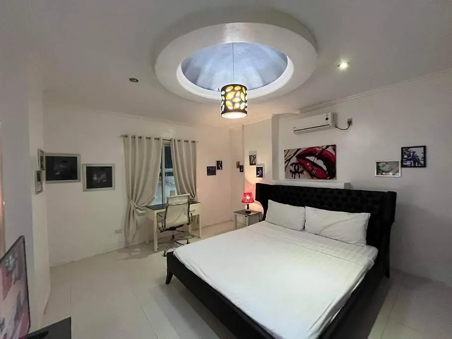 Apartmán Sheryll Escapes - Kandi Big 1 Bedroom King Bed, Free Housekeeping, Fiber Fast Internet Angeles