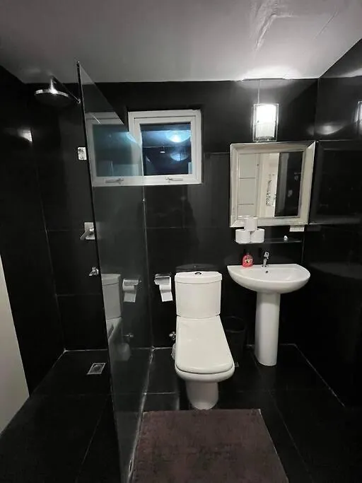 Apartmán Sheryll Escapes - Kandi Big 1 Bedroom King Bed, Free Housekeeping, Fiber Fast Internet Angeles